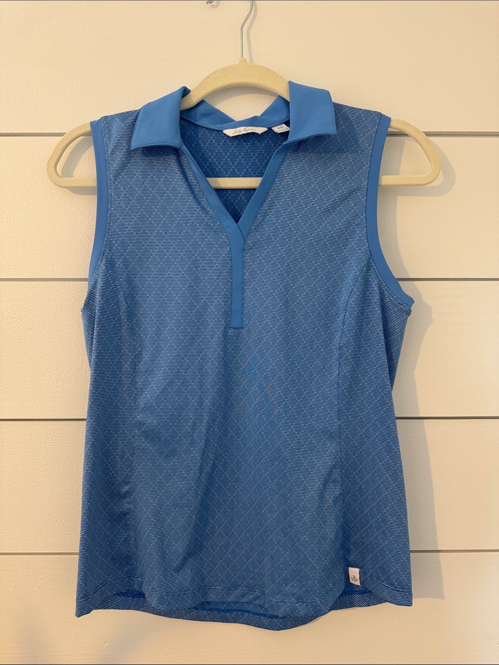 Lady Hagen Sleeveless Polo Golf Top in Blue